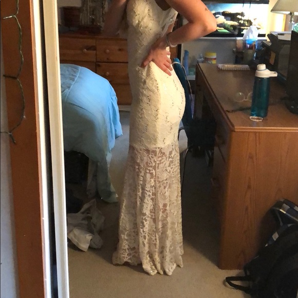 Lacey off-white prom dress 🌹 - Picture 2 of 8